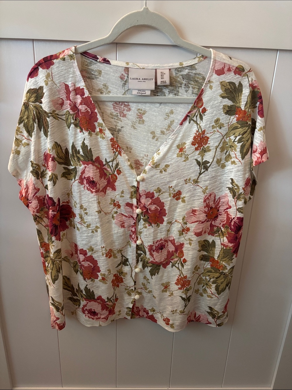 Laura Ashley Cream Floral Button-Front V-Neck Blouse